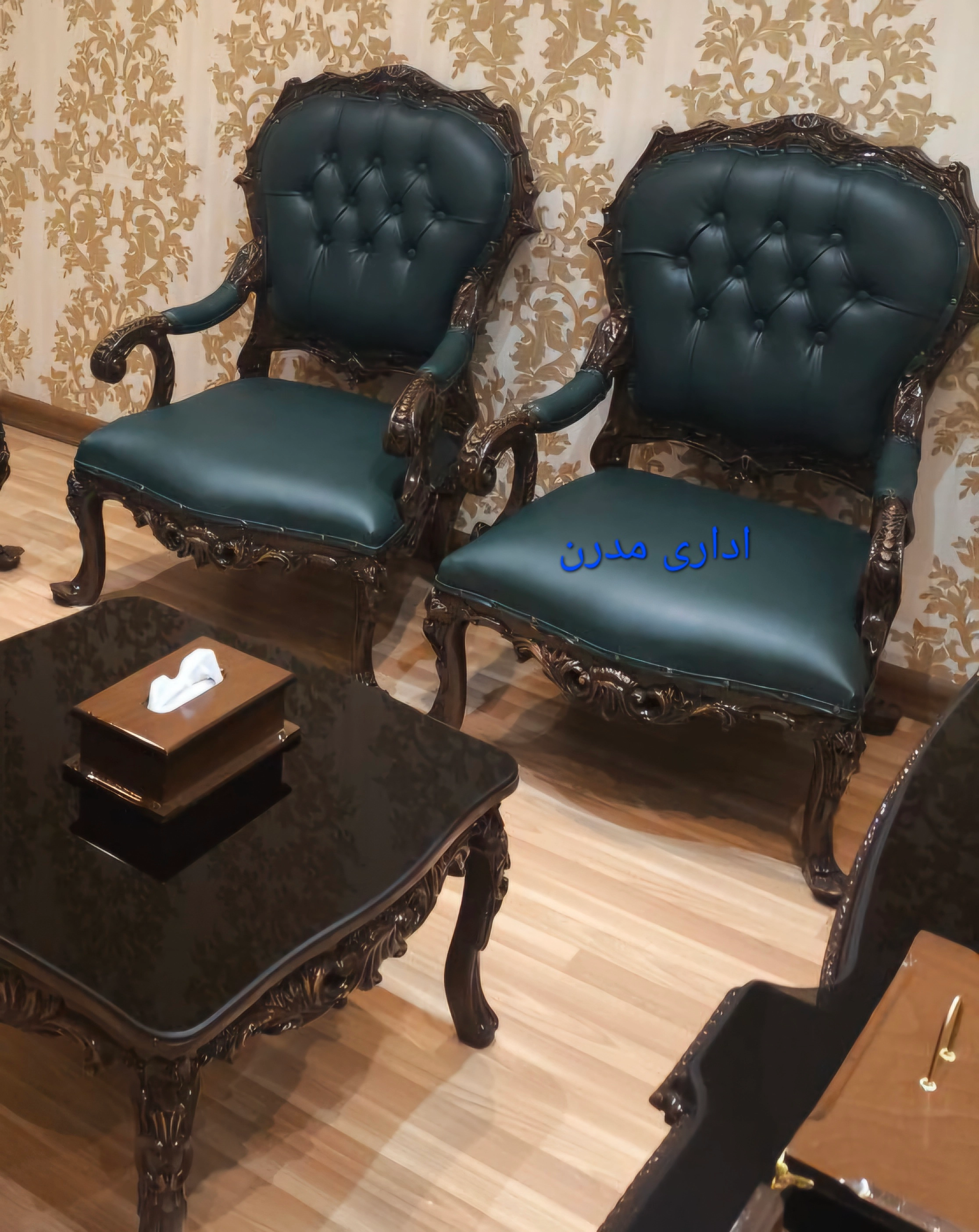 مبل اداری نیم ست ۴ نفره کلاسیک مدل پوس ماری