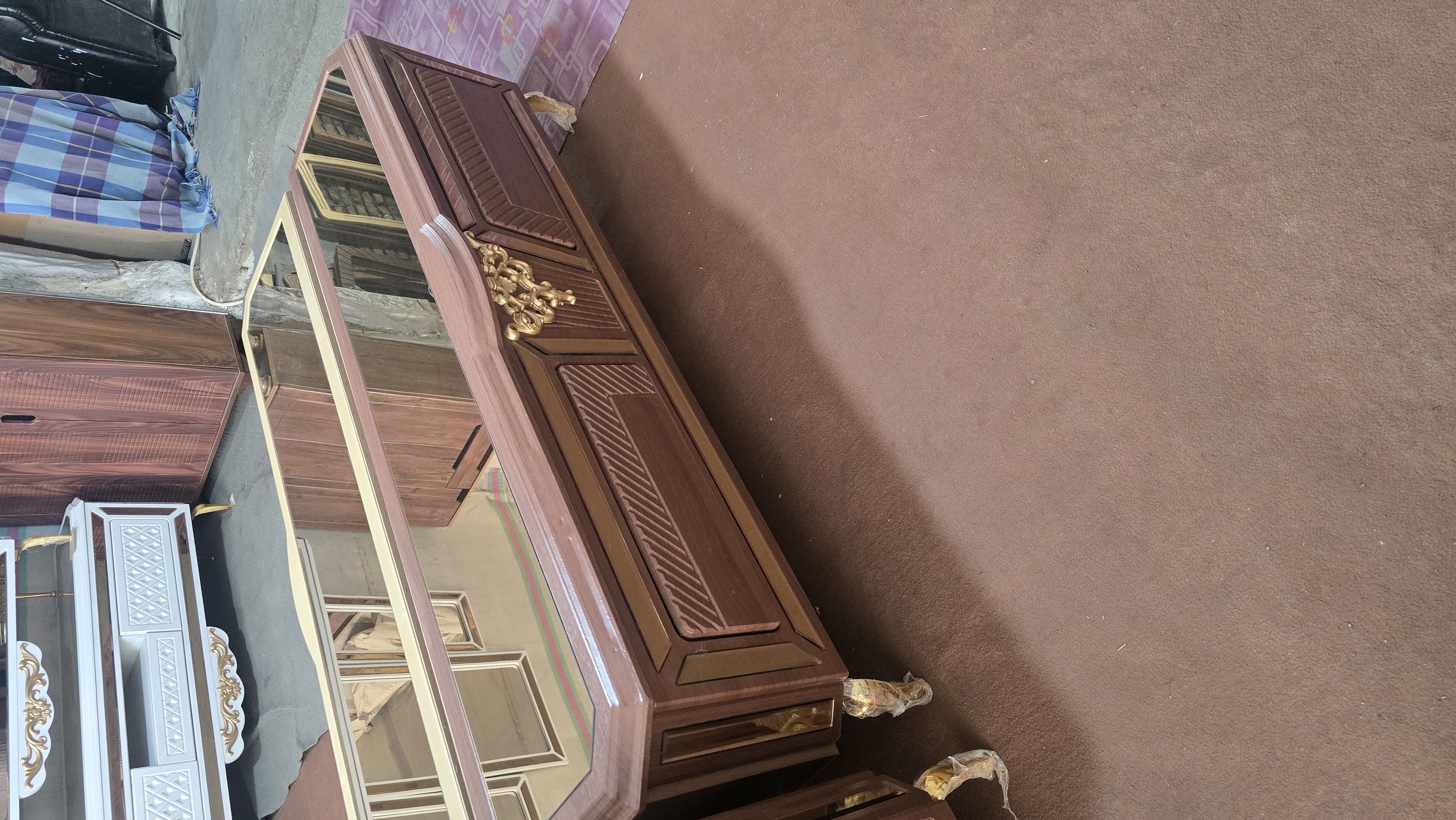ست کنسول آینه و میز تیوی آترین ۱۶۰